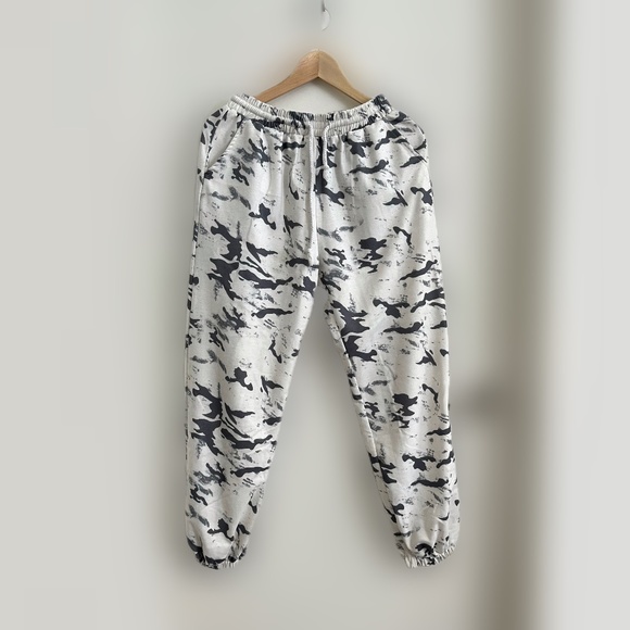 Blue/white Camo Printed Sweatpants Size L - Picture 2 of 3